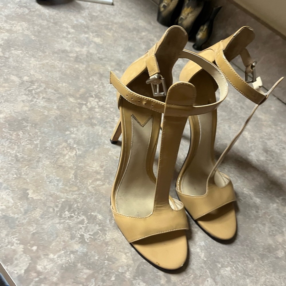 Stylish Beige Strappy Heels - Picture 4 of 6
